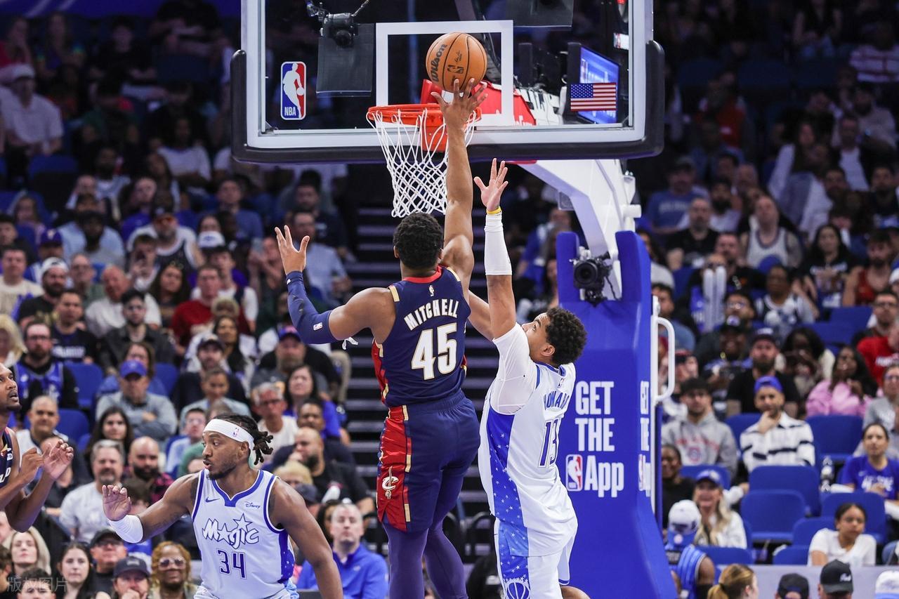 九游（中国）-打爆魔术！哈登空砍30+6+8！贝恩35+6+6完胜米切尔，班凯罗25+8+7